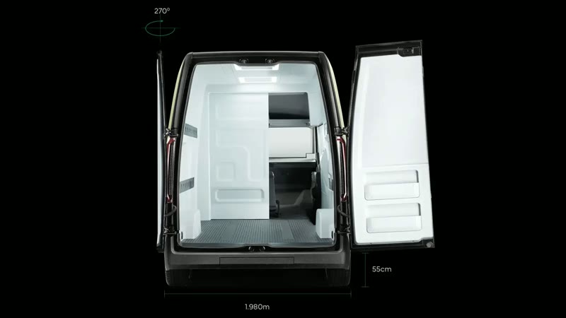 Farizon SV: cargo compartment with open rear doors