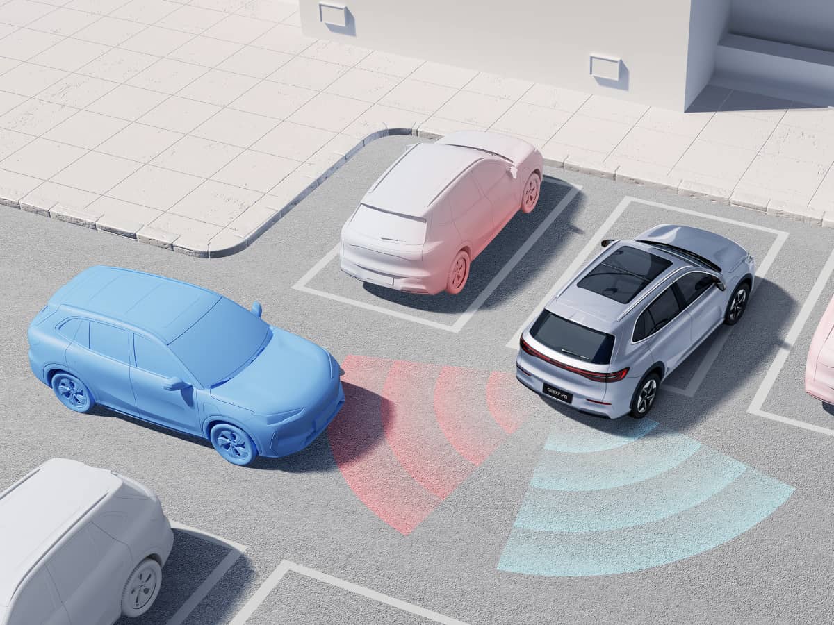 GEELY E5 Avertizare trafic transversal spate (RCTA)