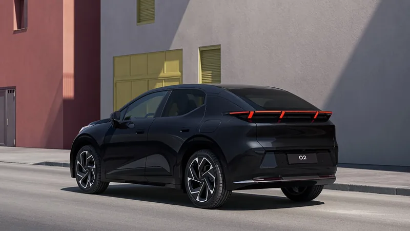 Lynk & Co 02