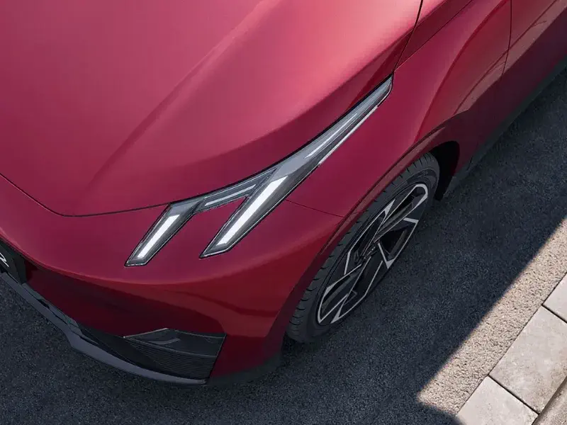 Lynk & Co 02