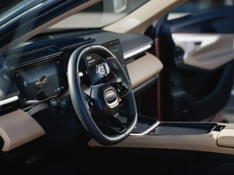 Lynk & Co 08